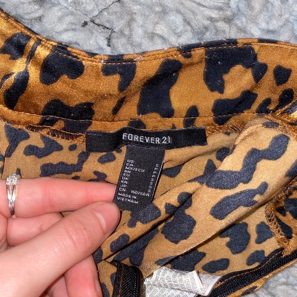 Cheetah Skirt - Picture 3 of 3